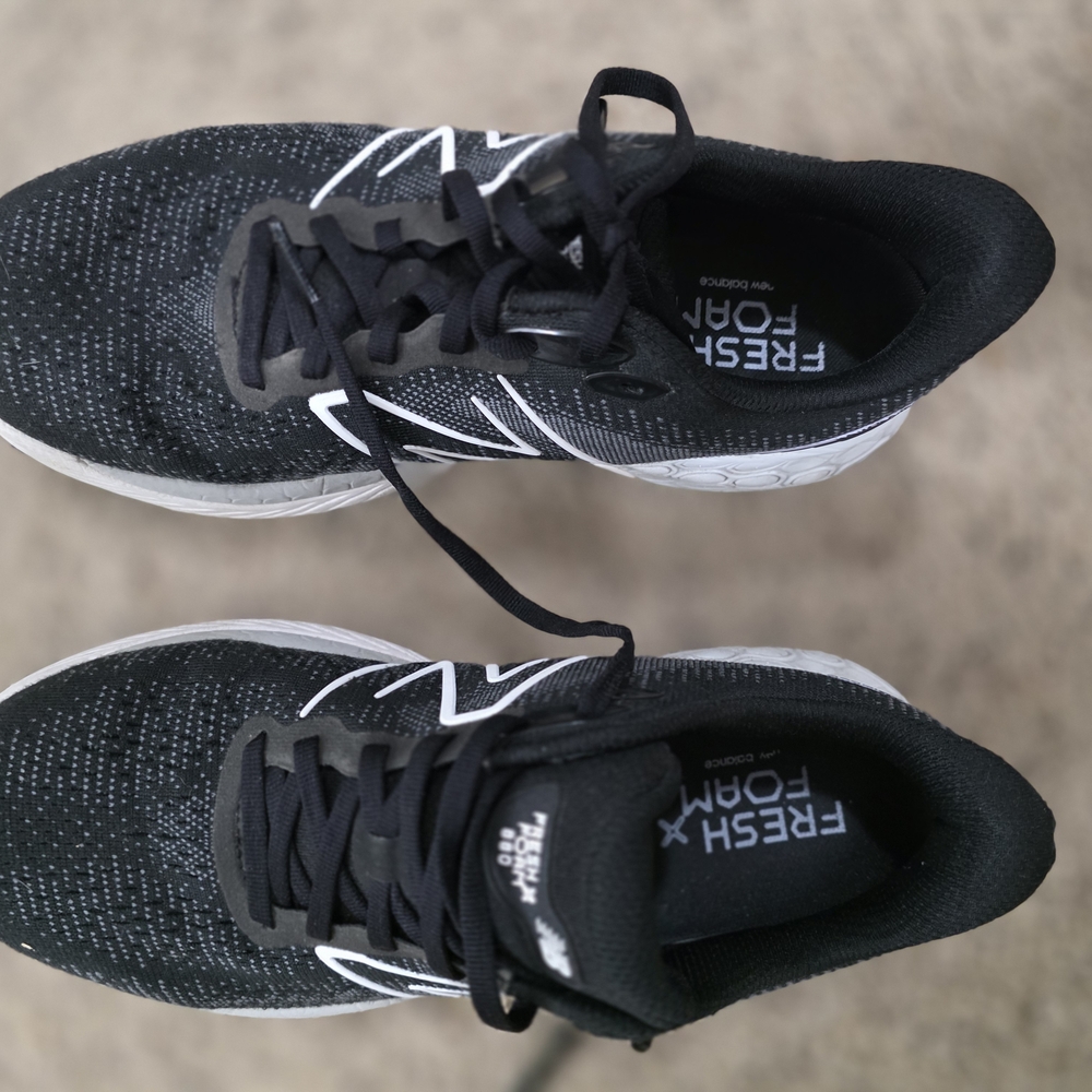 New Balance Women's Black and White Athletic Shoes Fresh Foam